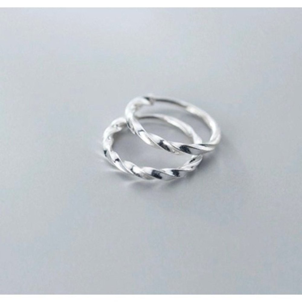 Solid Silver Small Hoop Earrings-Twist Huggie-13mm SH011